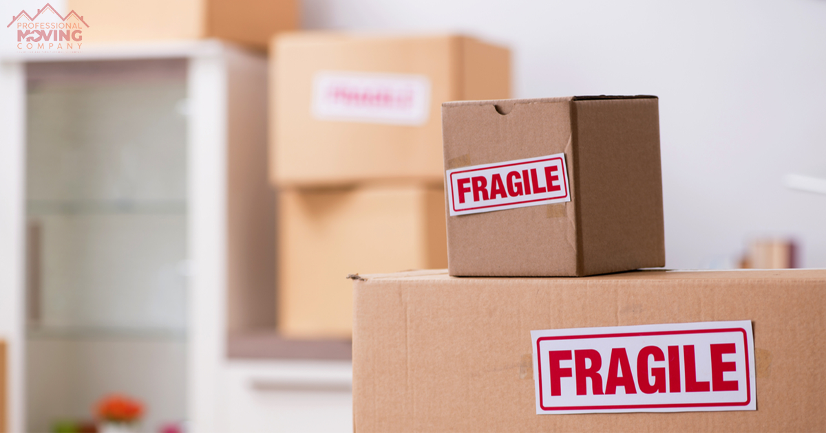 Varken tekst op vakantie Tips om breekbare voorwerpen in te pakken om te verhuizen | Professional  Moving Company